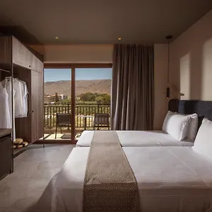 https://petousis-hotel-suites.rethymnohotels.net